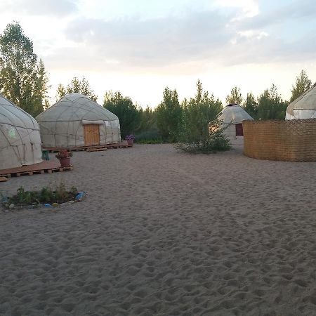 Yurt Camp Tosor Hotel Kültér fotó