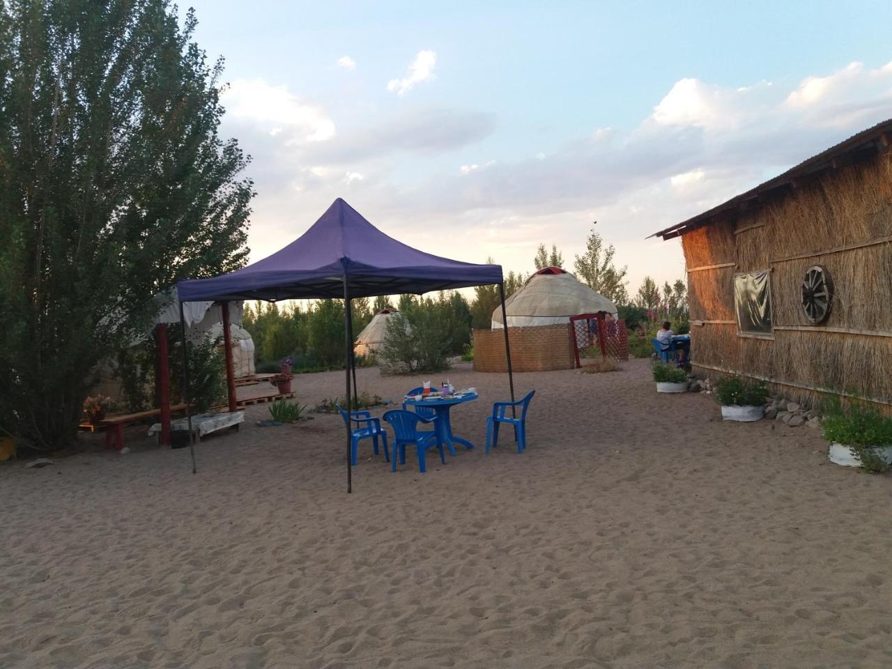 Yurt Camp Tosor Hotel Kültér fotó